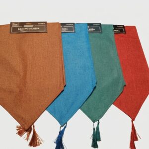 camino mesa lino 180 x 33 cm con pompones en los extremos